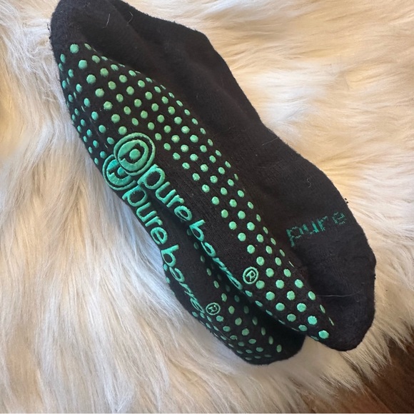 Pure Barre Black Non-Slip Grip Ankle Socks - Picture 8 of 12